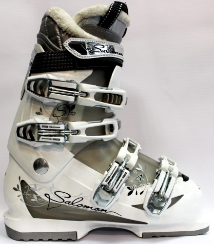 salomon divine 4 ski boots Size 26 (Women's 9, Men's 8) As required for these missions Salomon T4 RT Ski Boots
